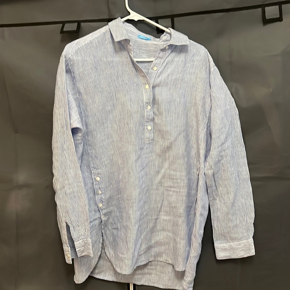 J McLaughlin 100% linen long-sleeved blouse size Small